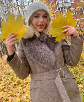 😘 Мои красивые фотографии гарантируют, что встреча со мной станет незабываемым событием. 📸
Мои клиенты остаются довольными и возвращаются ко мне снова и снова. 💕 Ведь я предлагаю не только физическое удовольствие, но и душевное наслаждение. 🌟
Ты можешь быть уверен, что со мной ты окунешься в мир страсти и наслаждения. 🌹 Я создам атмосферу романтики и расслабления, где мы будем наслаждаться каждой секундой вместе. 💋 Вызови меня и не пожалеешь! 😉 Регина